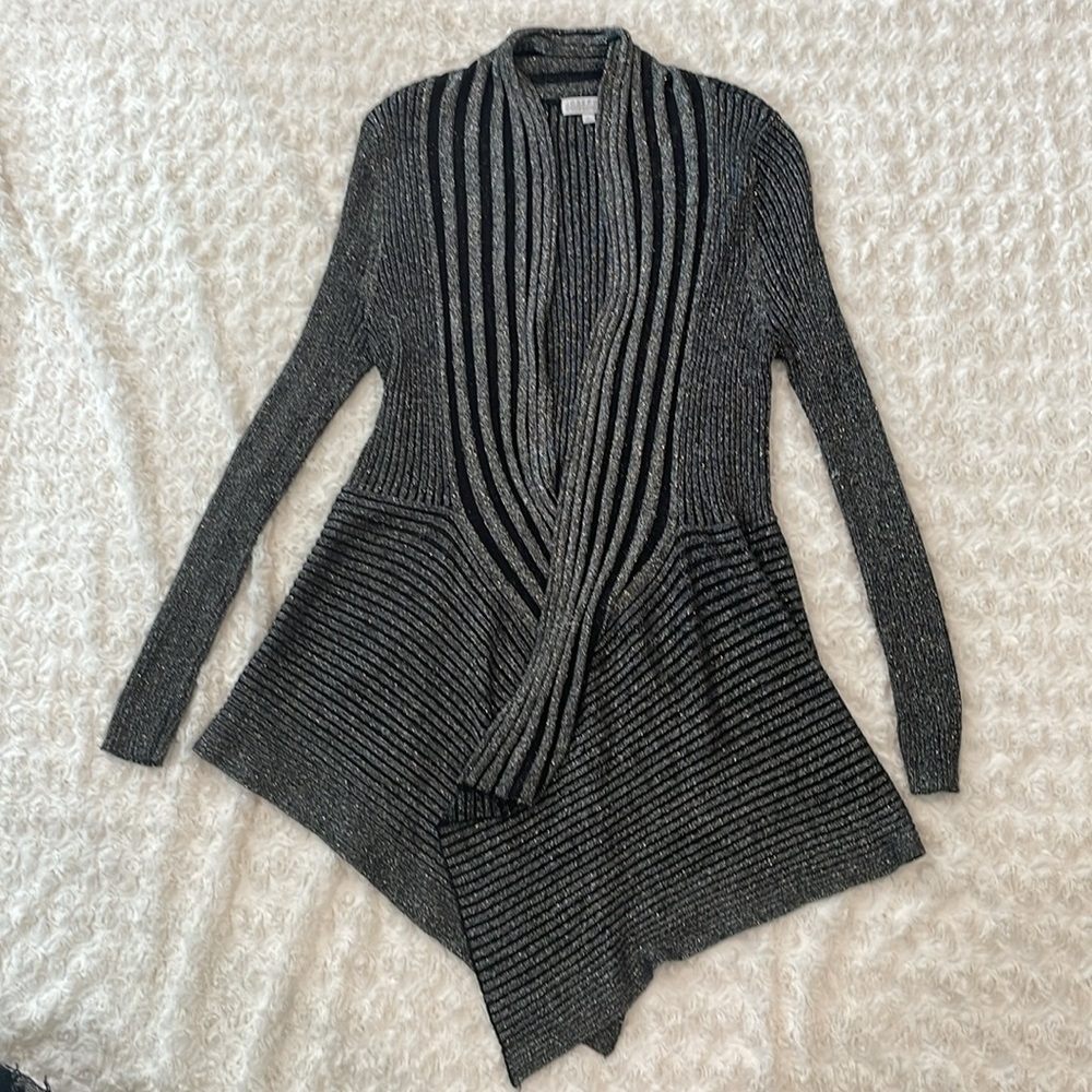 Size L. Black and grey shimmery sweater. Great to dress up or down. - Picture 2 of 5